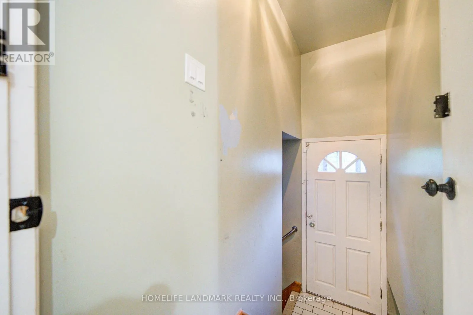 16 PALOMA PLACE