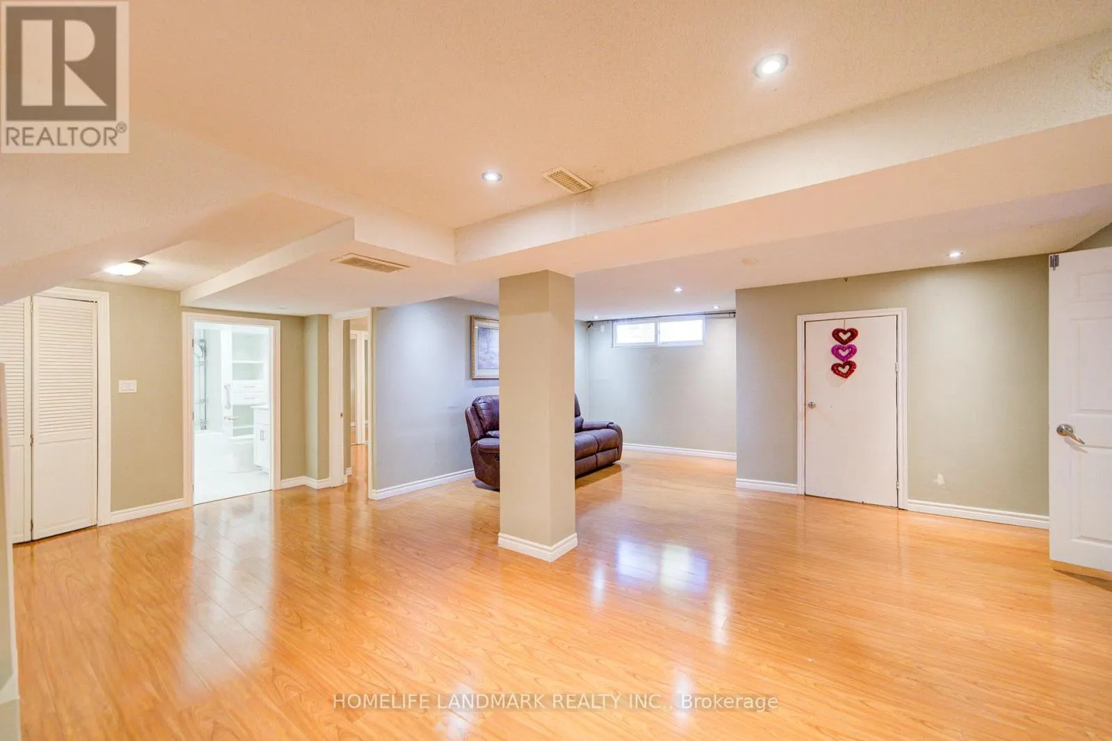 16 PALOMA PLACE