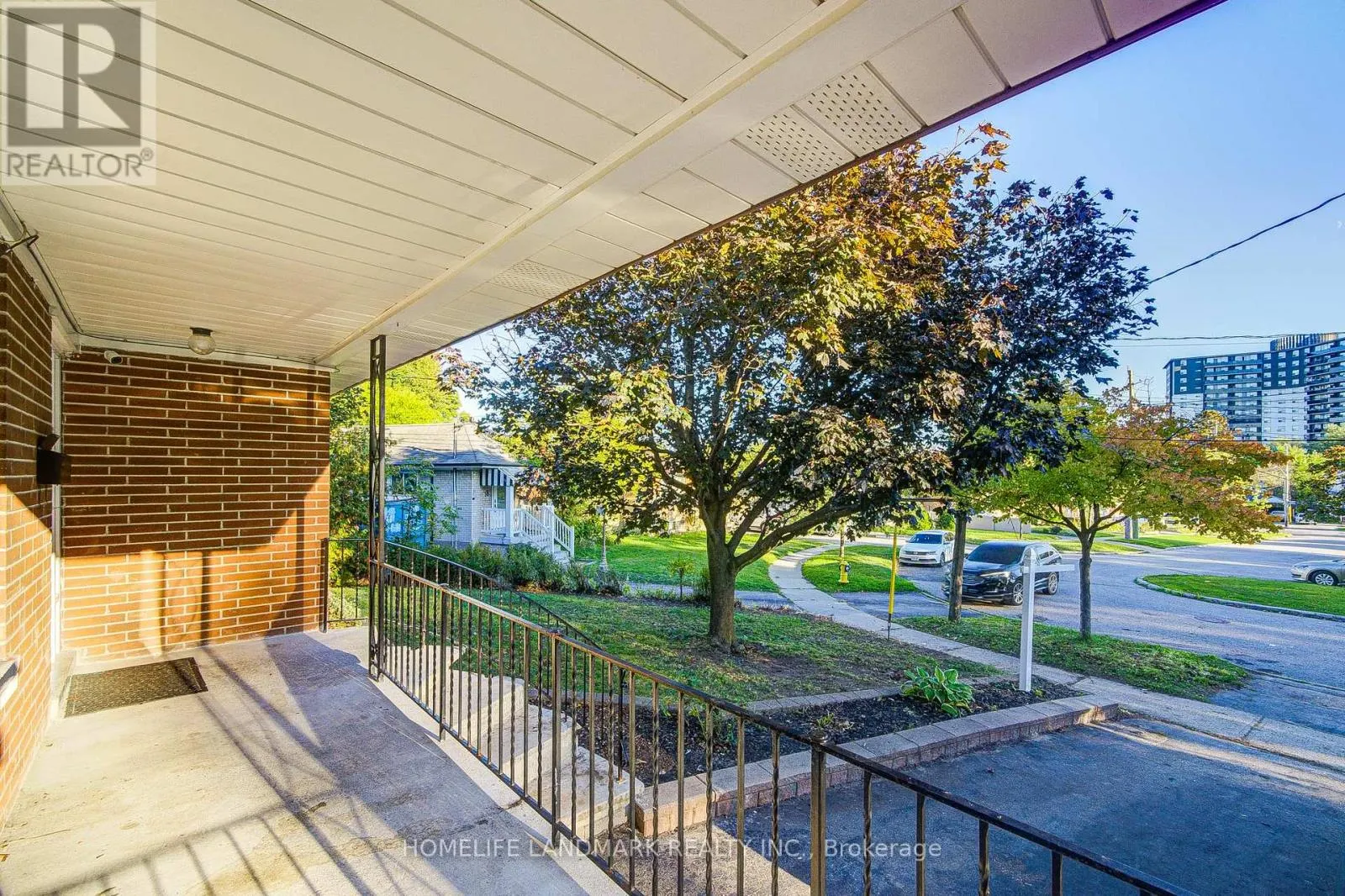 16 PALOMA PLACE