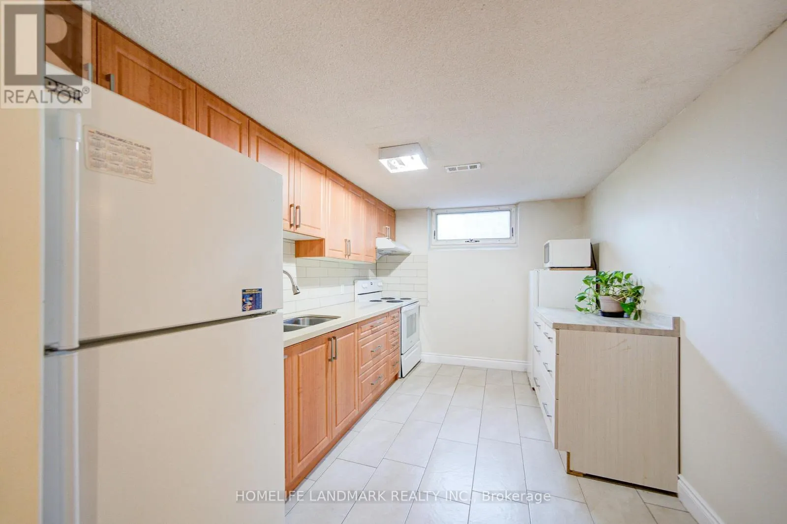 16 PALOMA PLACE