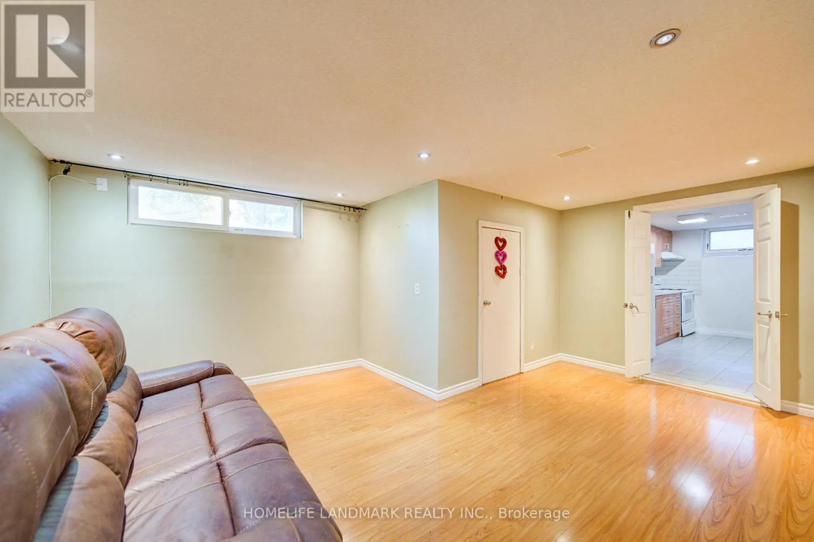 16 PALOMA PLACE