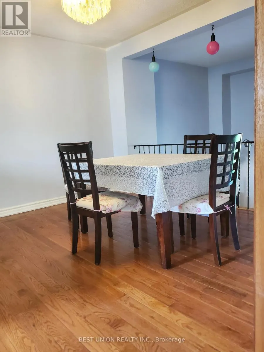 12 - 200 BRIDLETOWNE CIRCLE