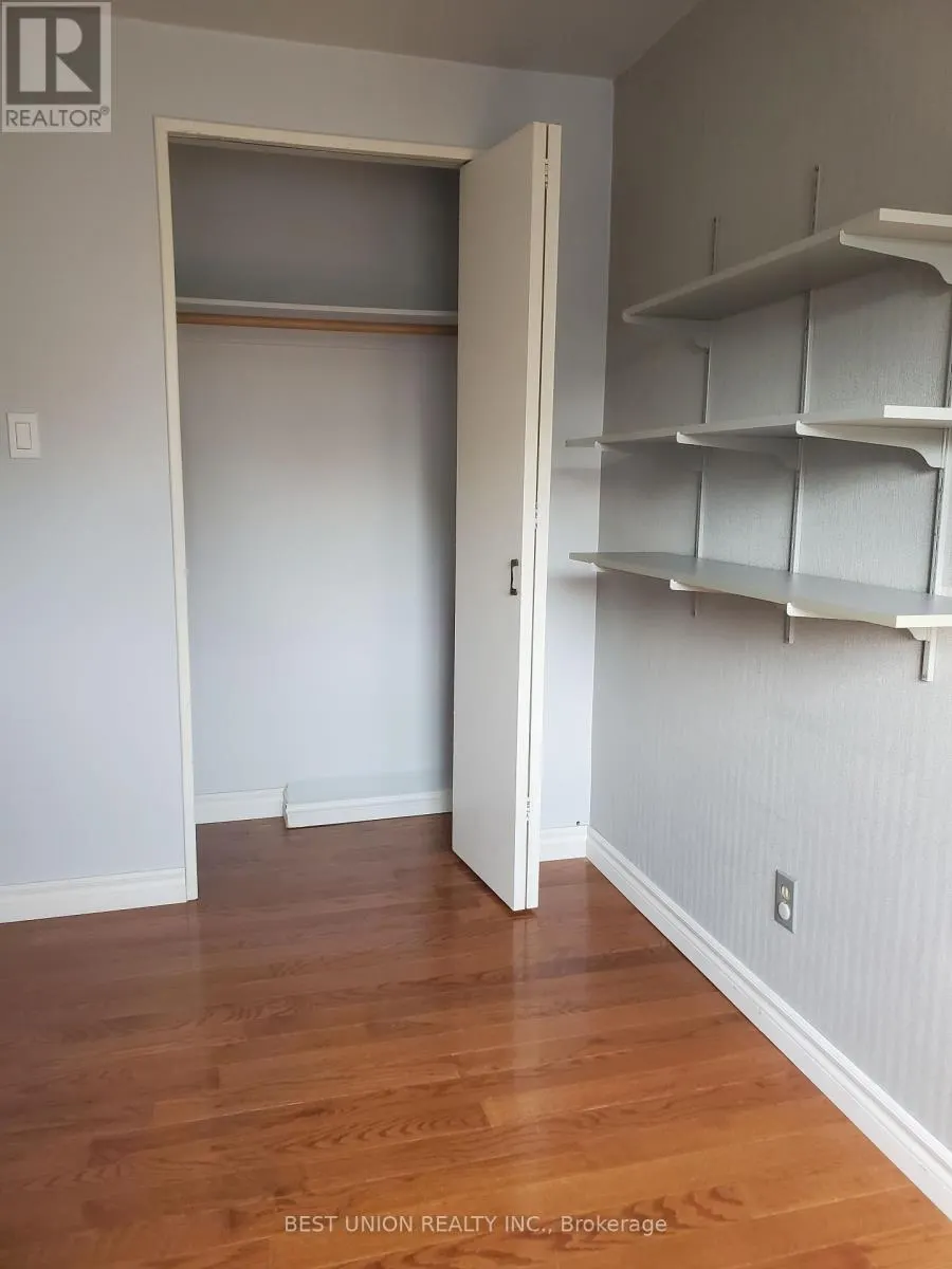 12 - 200 BRIDLETOWNE CIRCLE