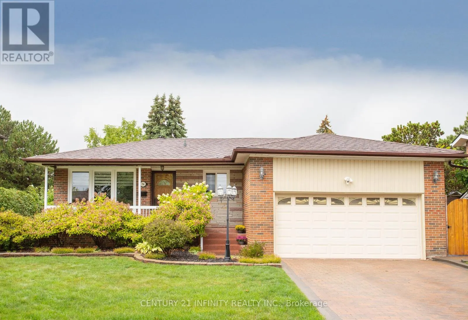 74 PORTICO DRIVE