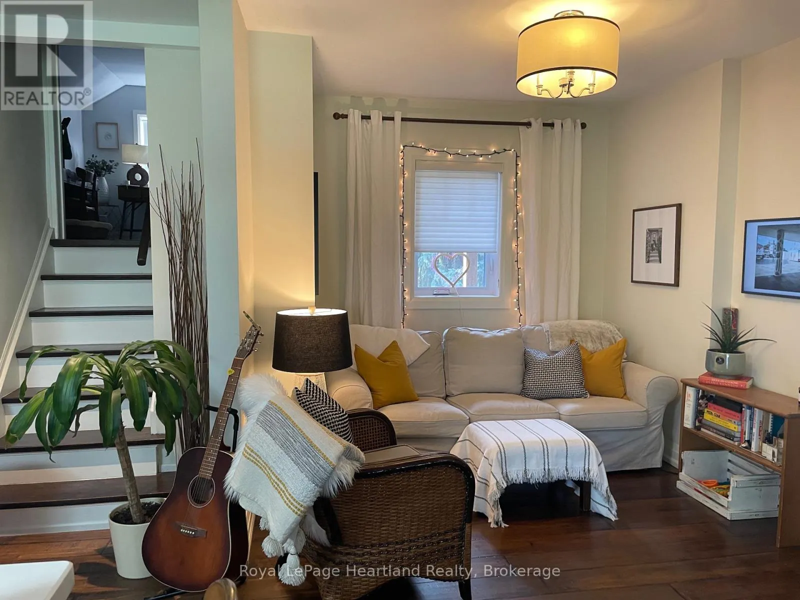 15 SCARBOROUGH HEIGHTS BOULEVARD