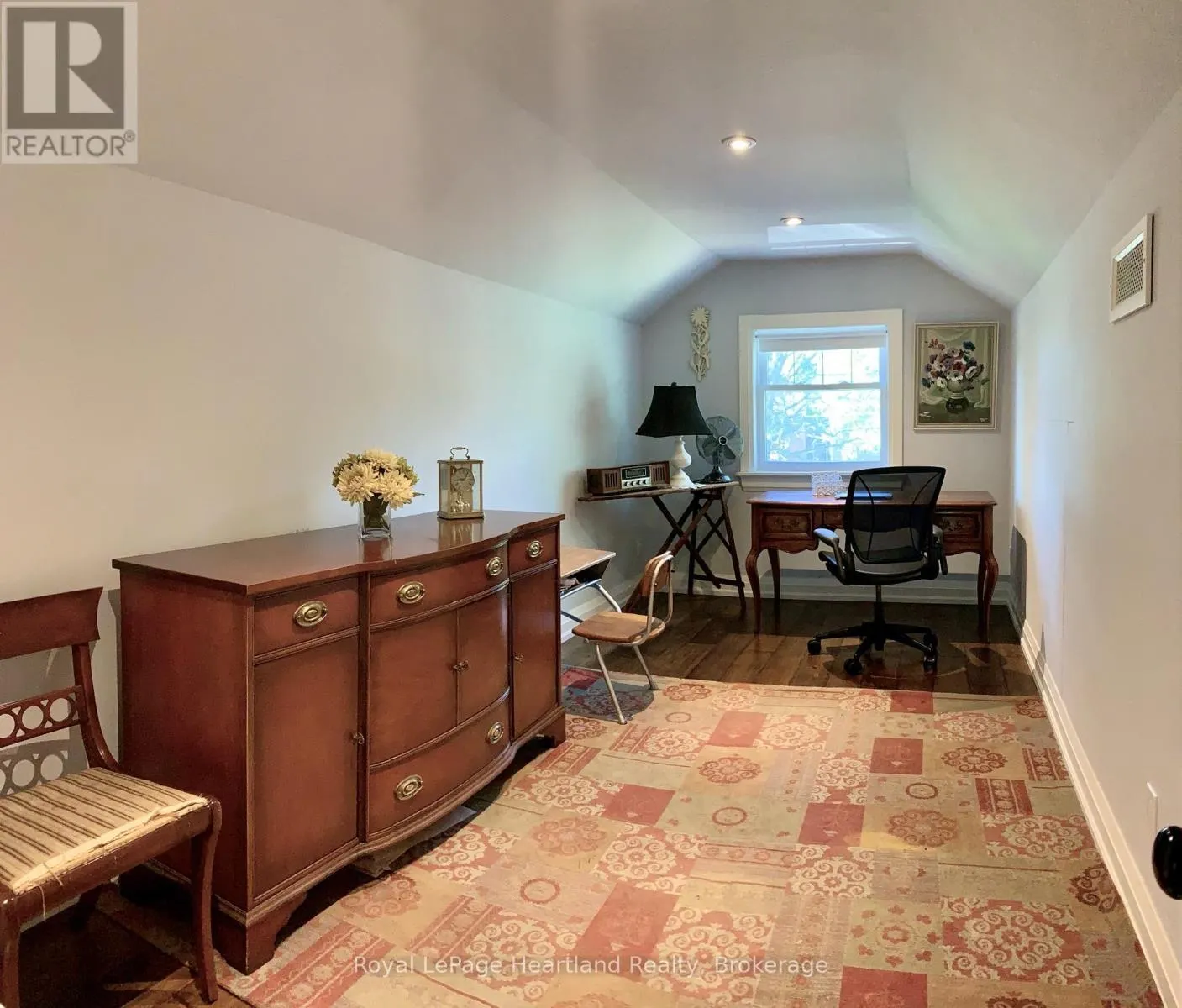 15 SCARBOROUGH HEIGHTS BOULEVARD