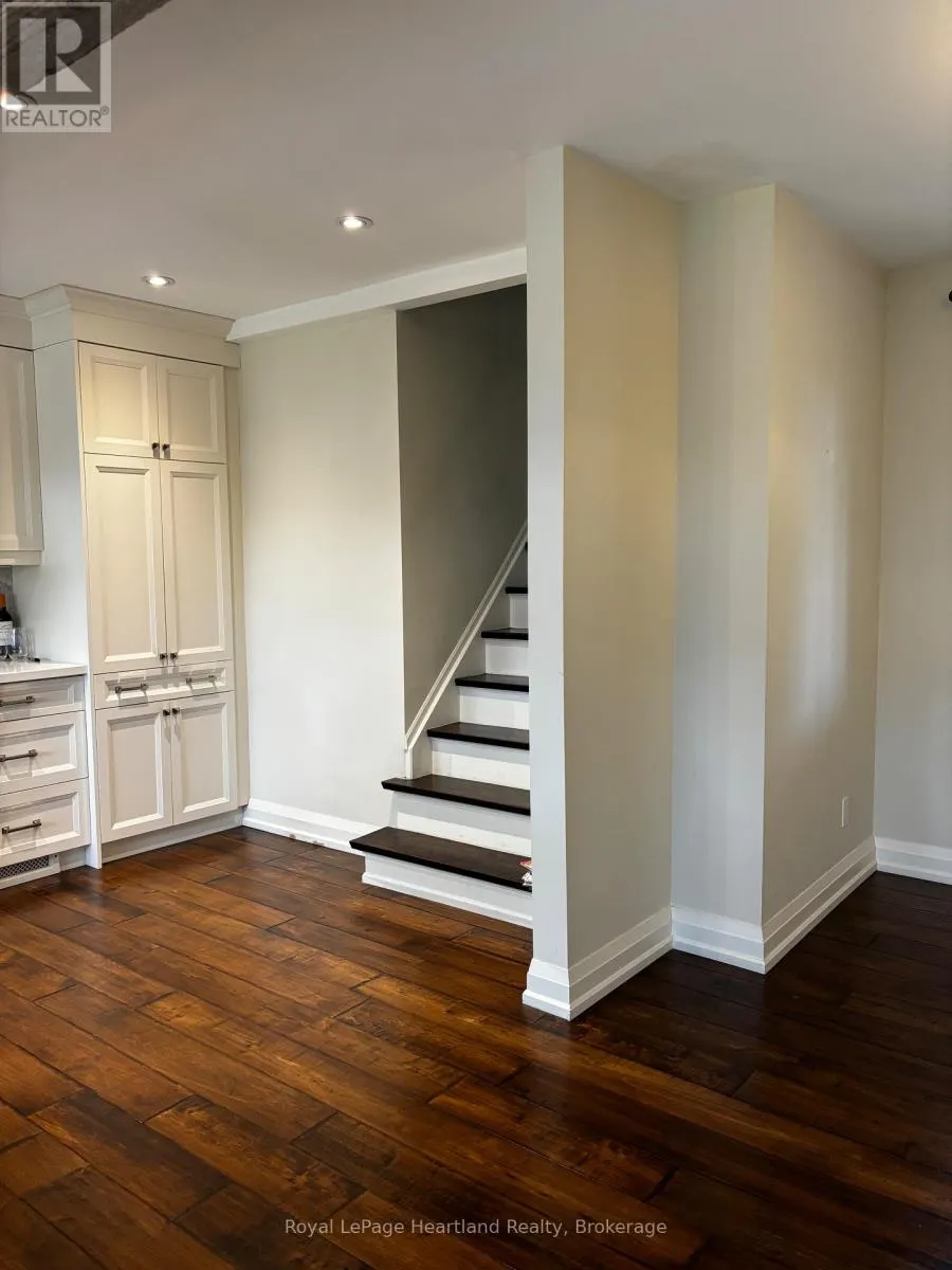 15 SCARBOROUGH HEIGHTS BOULEVARD