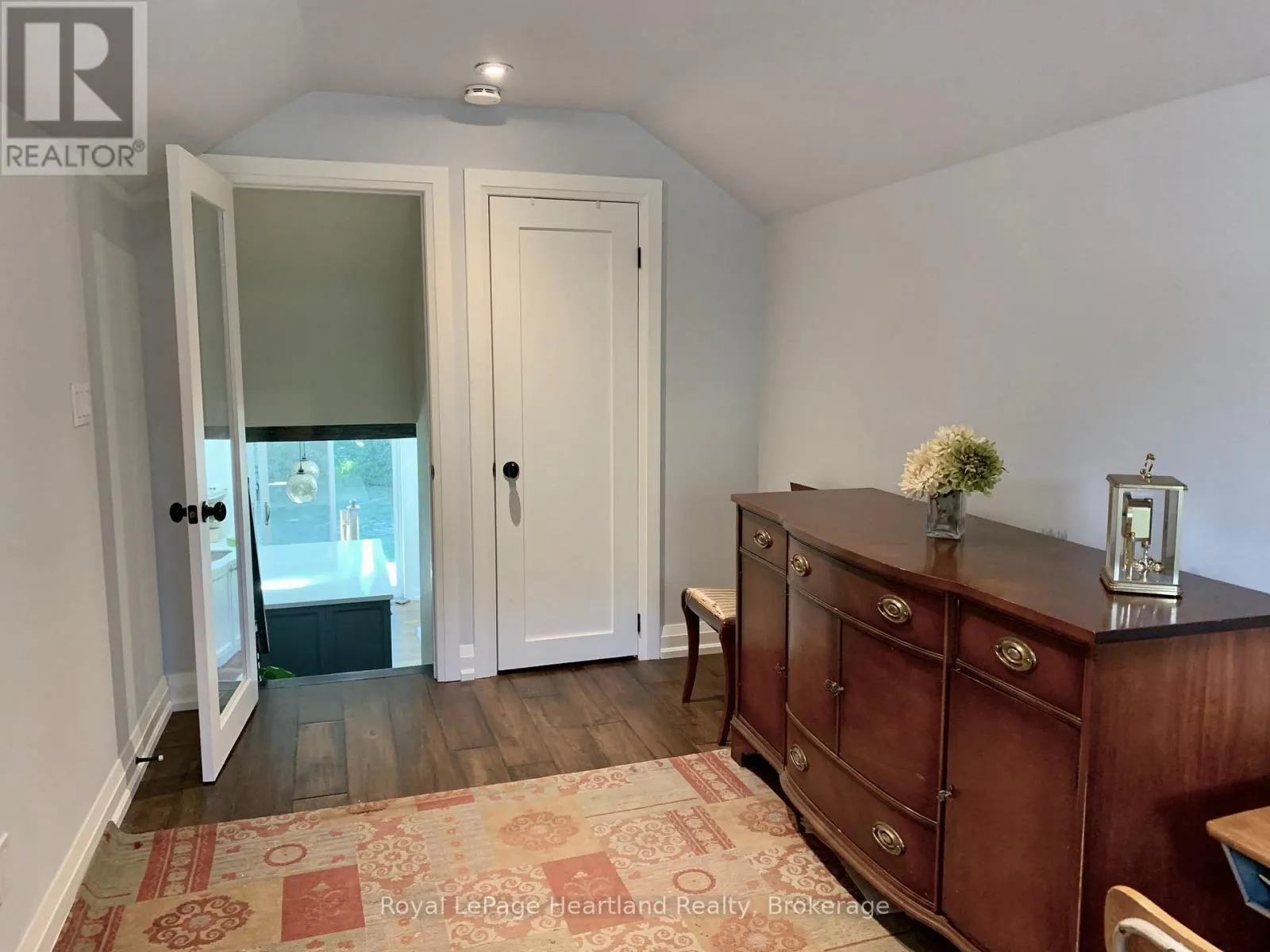15 SCARBOROUGH HEIGHTS BOULEVARD