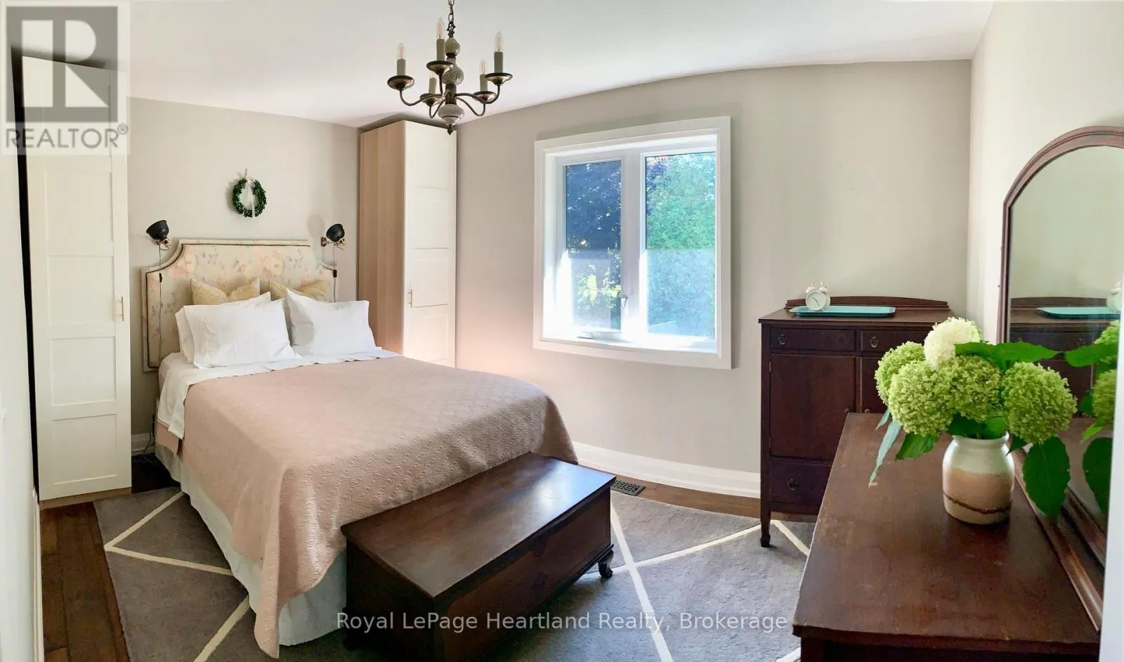 15 SCARBOROUGH HEIGHTS BOULEVARD
