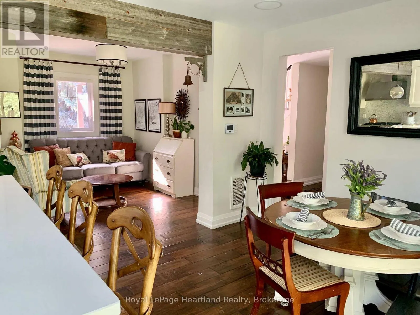 15 SCARBOROUGH HEIGHTS BOULEVARD