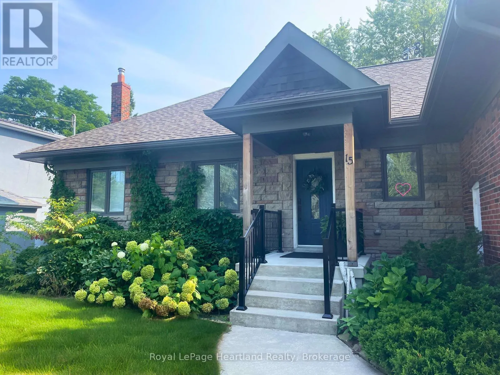 15 SCARBOROUGH HEIGHTS BOULEVARD
