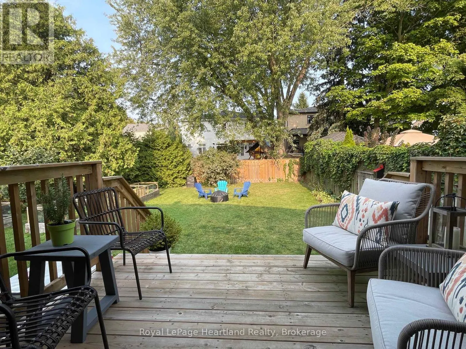 15 SCARBOROUGH HEIGHTS BOULEVARD