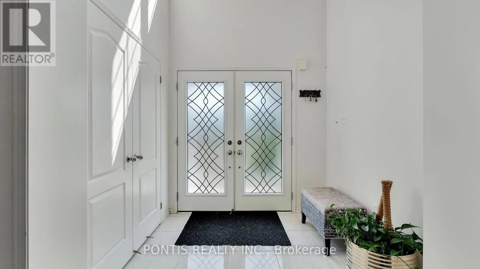 2051 HUNKING COURT