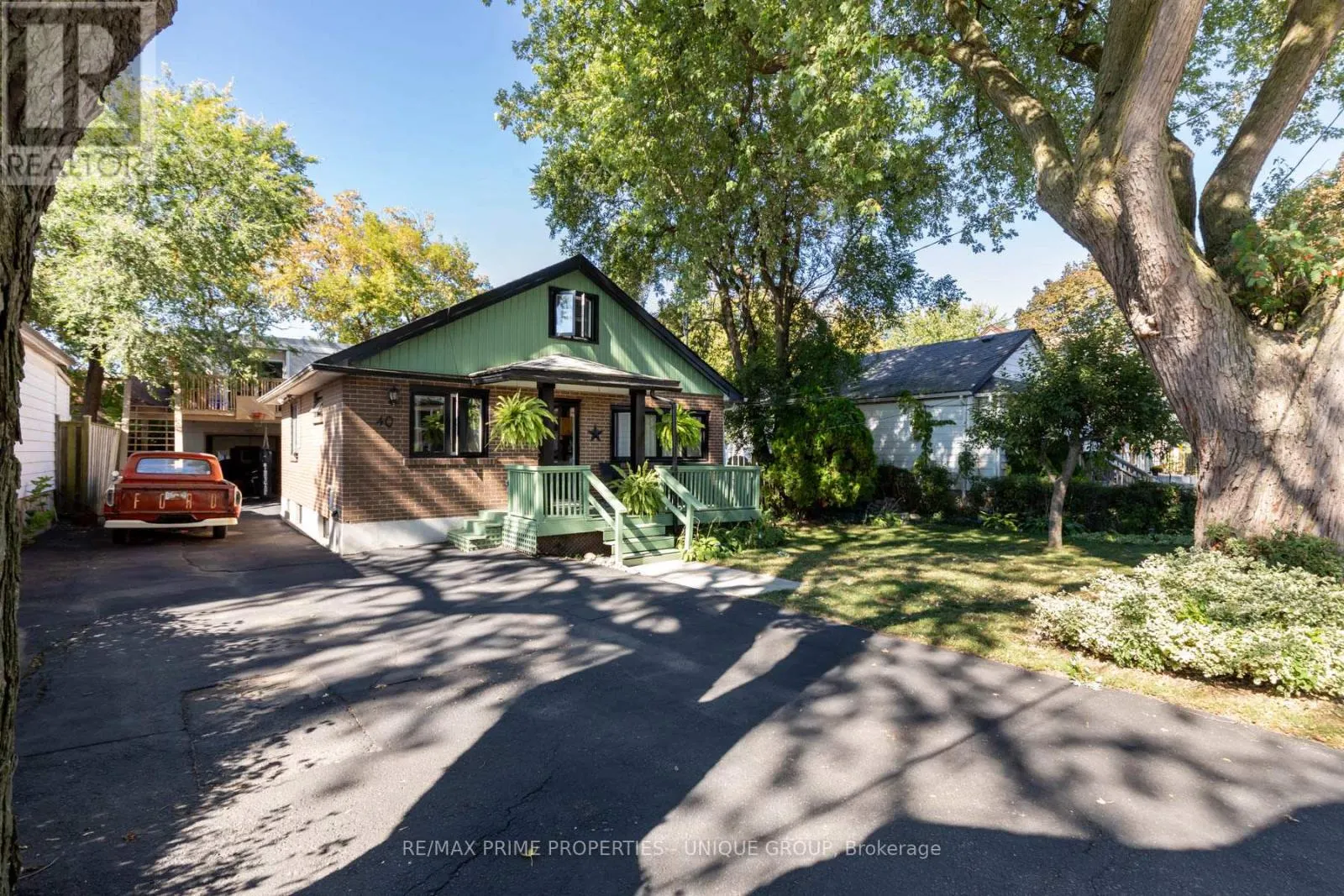 40 JEAVONS AVENUE