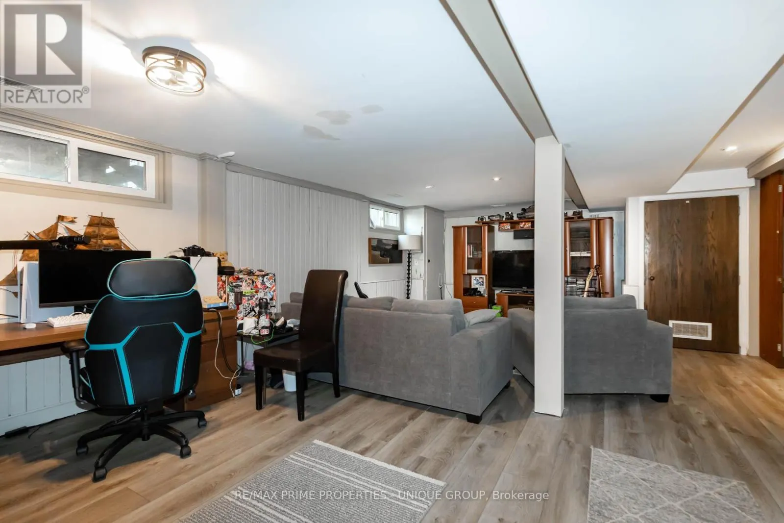 40 JEAVONS AVENUE