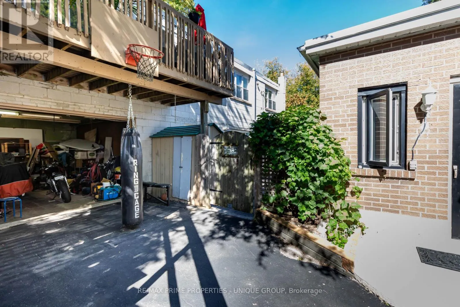 40 JEAVONS AVENUE