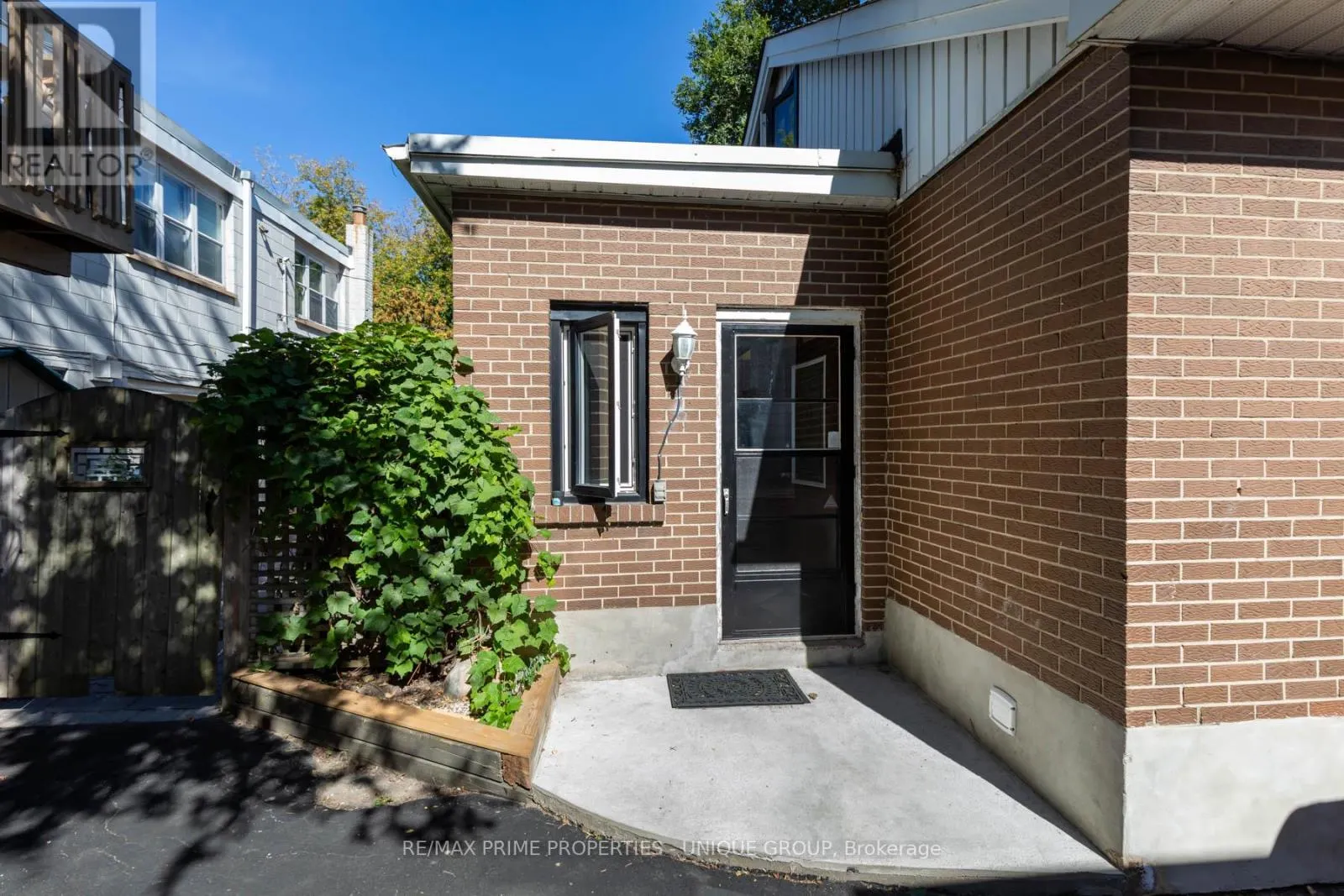 40 JEAVONS AVENUE