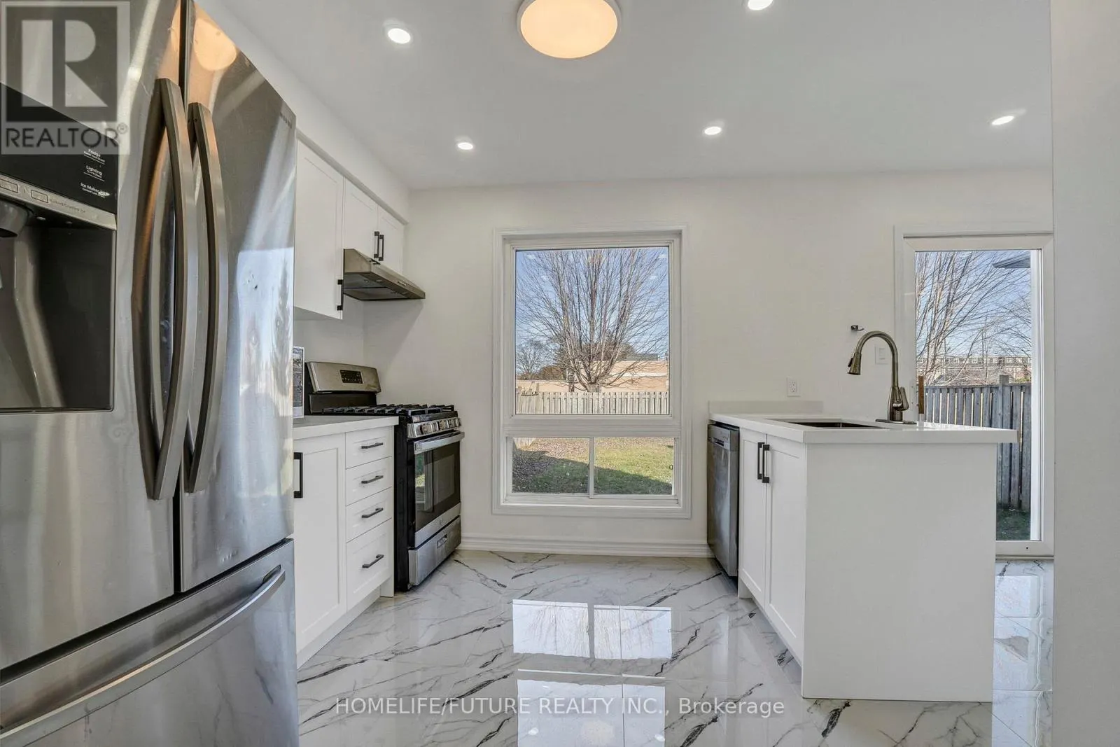 1803 DALHOUSIE CRESCENT