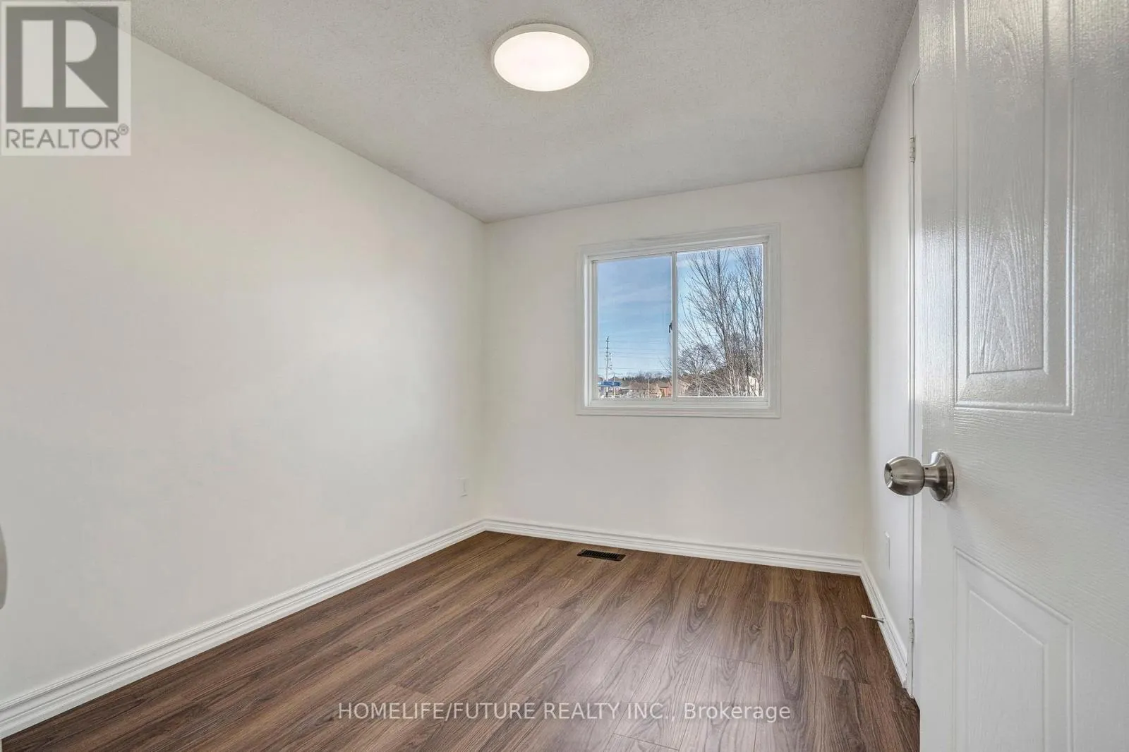 1803 DALHOUSIE CRESCENT