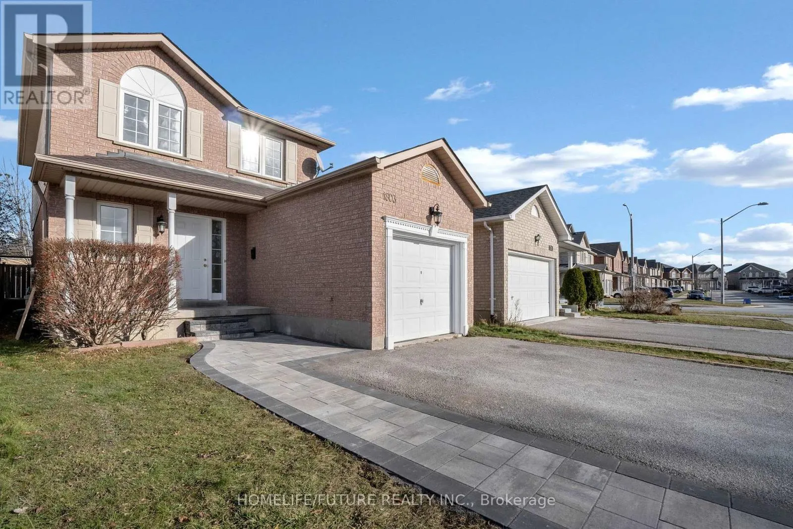 1803 DALHOUSIE CRESCENT