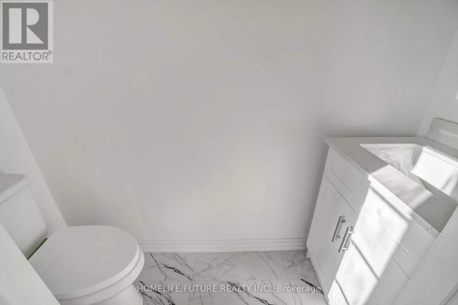 1803 DALHOUSIE CRESCENT
