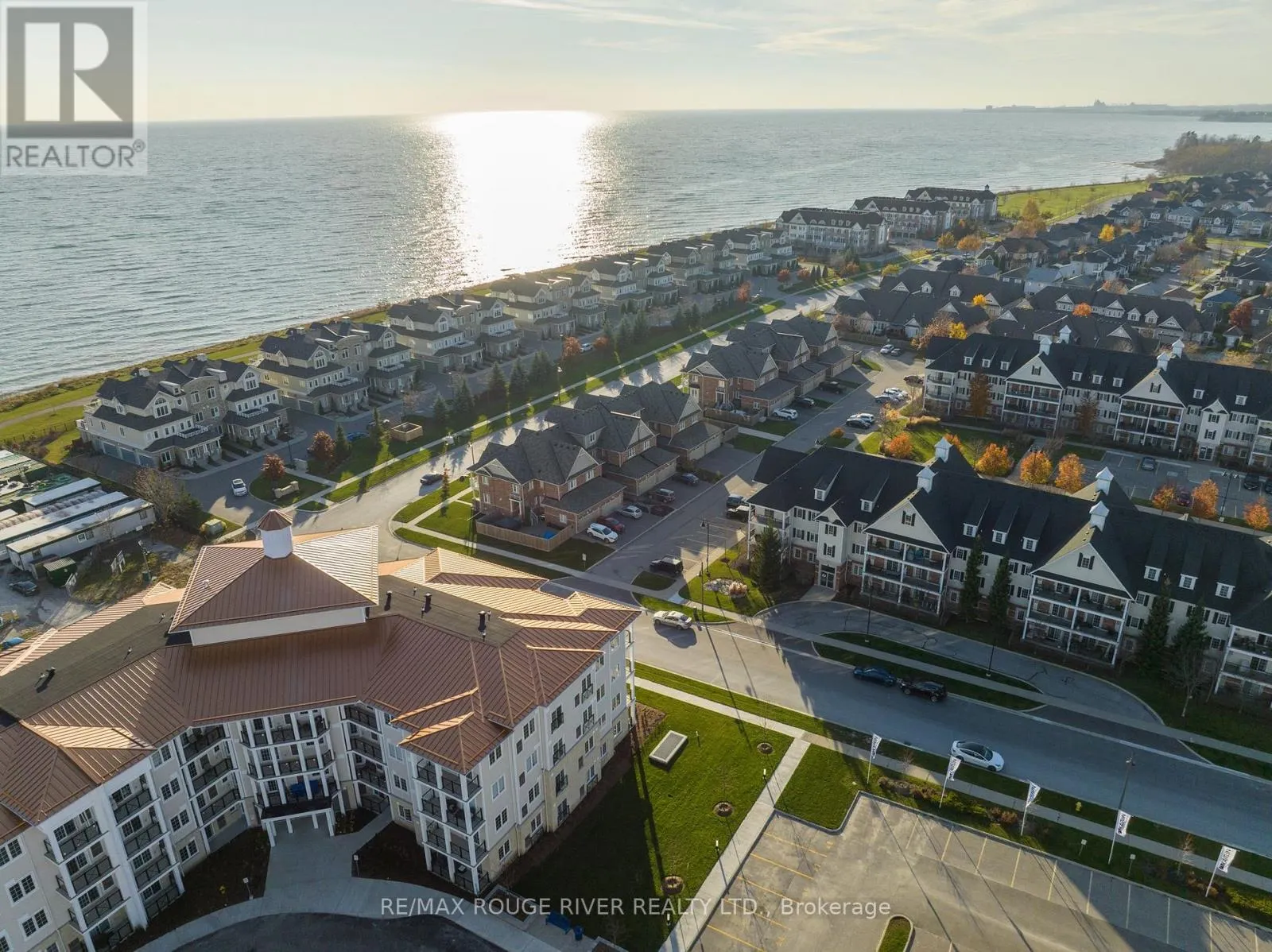 117 - 50 LAKEBREEZE DRIVE, #117