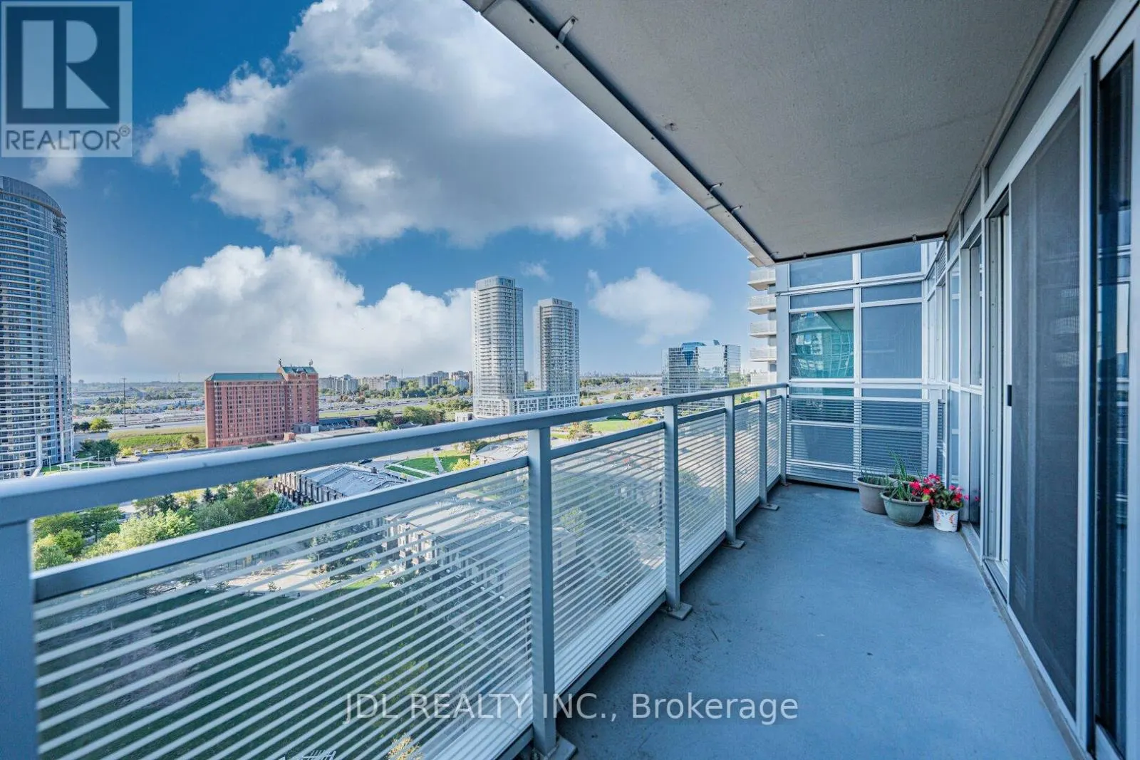 1402 - 255 VILLAGE GREEN SQUARE