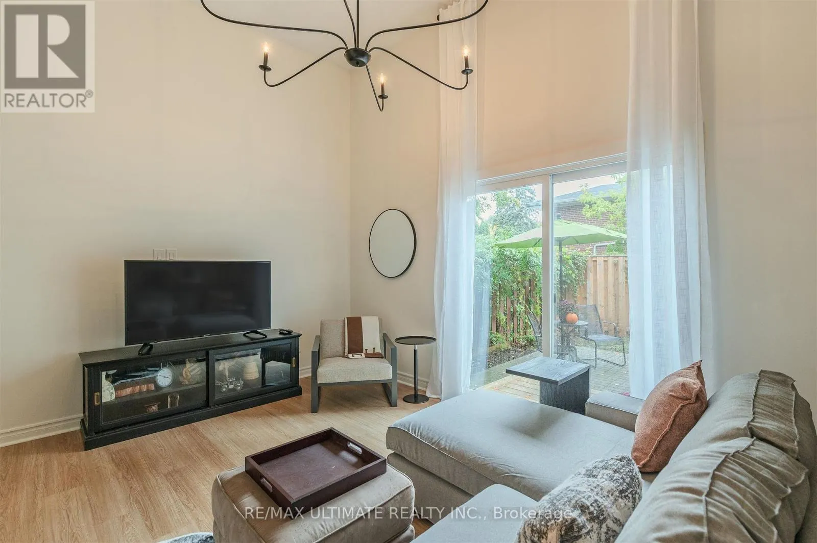 2 - 21 ROCKWOOD DRIVE