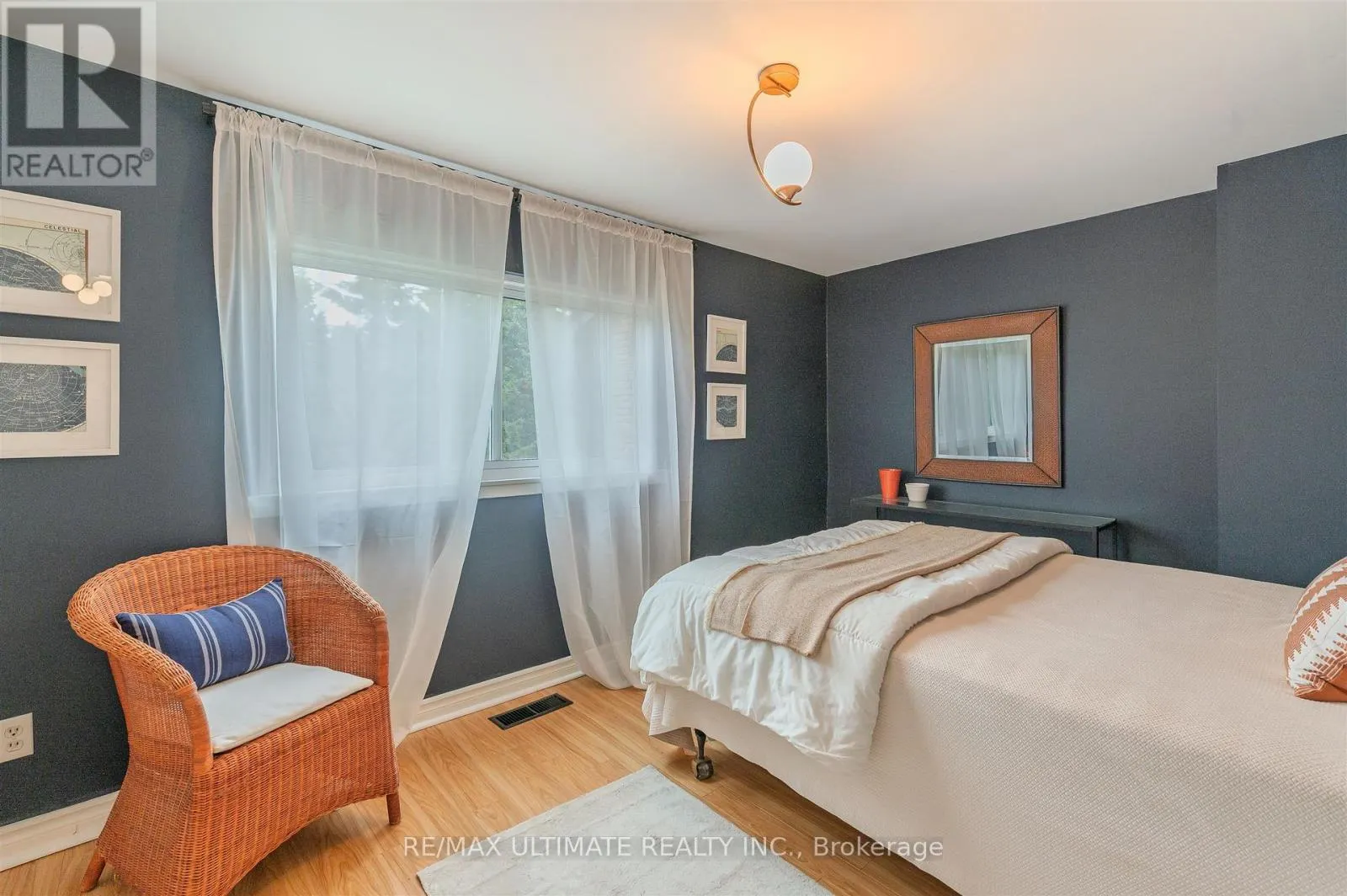 2 - 21 ROCKWOOD DRIVE