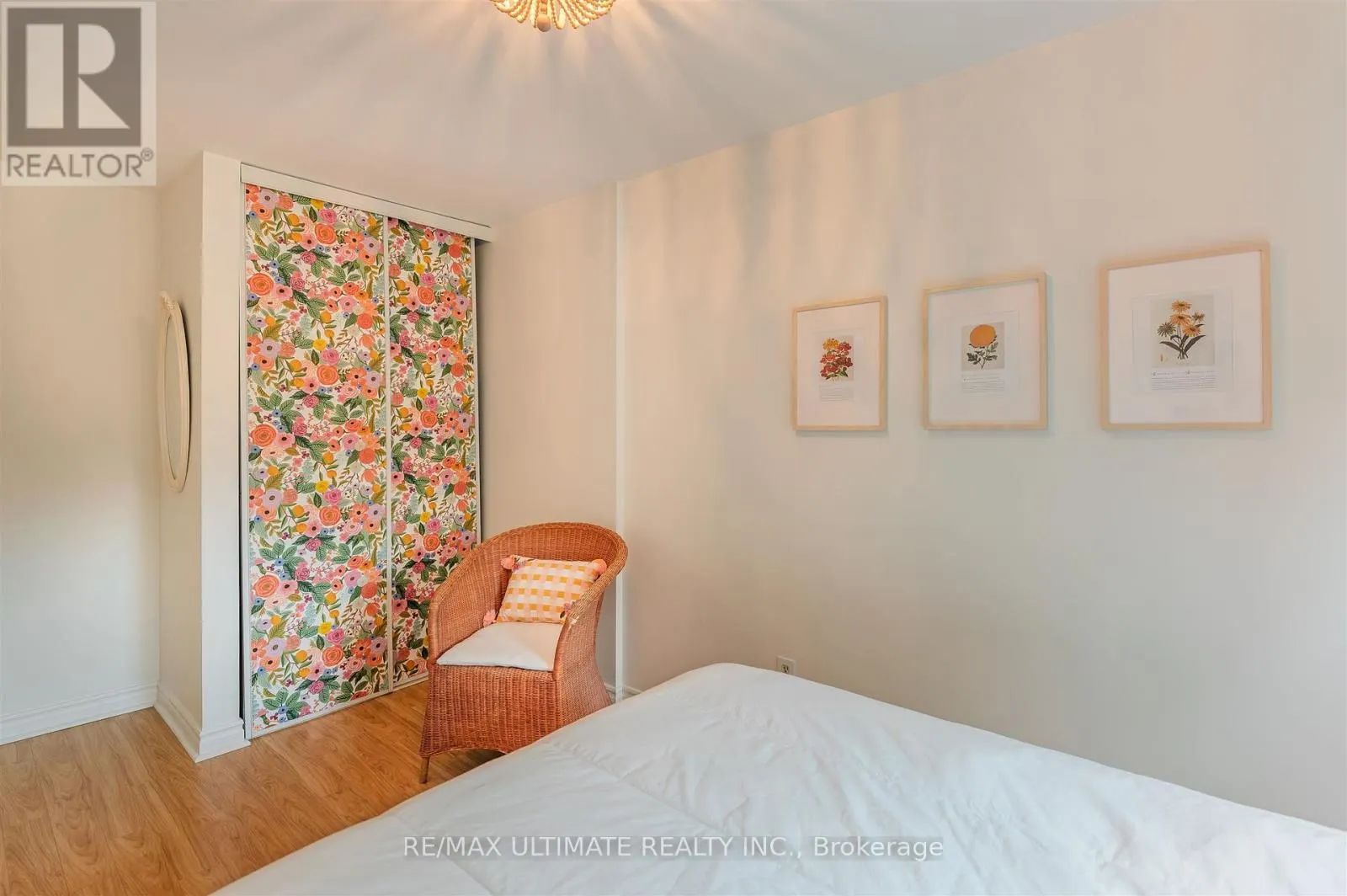 2 - 21 ROCKWOOD DRIVE