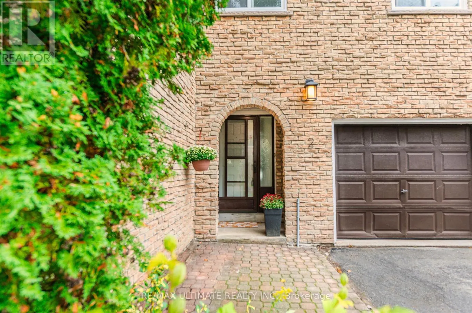 2 - 21 ROCKWOOD DRIVE