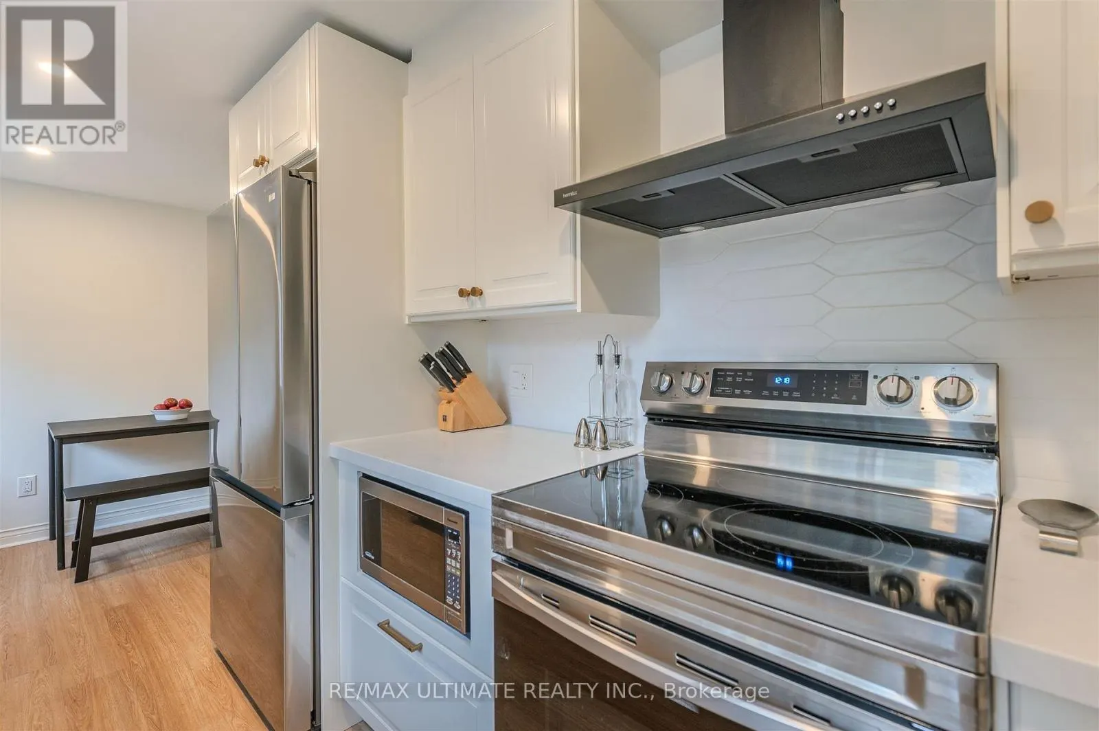 2 - 21 ROCKWOOD DRIVE