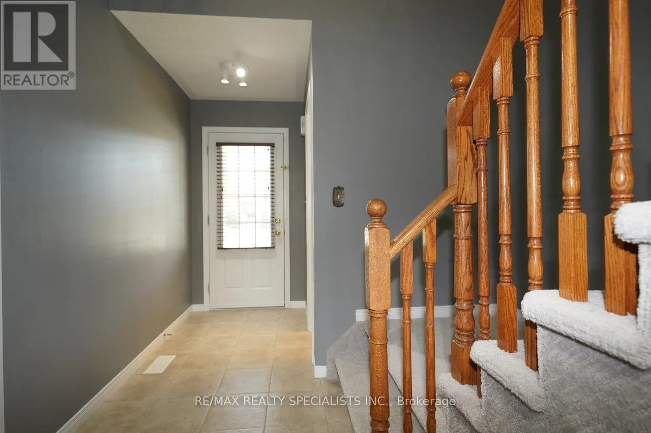 548 FALCONRIDGE DRIVE