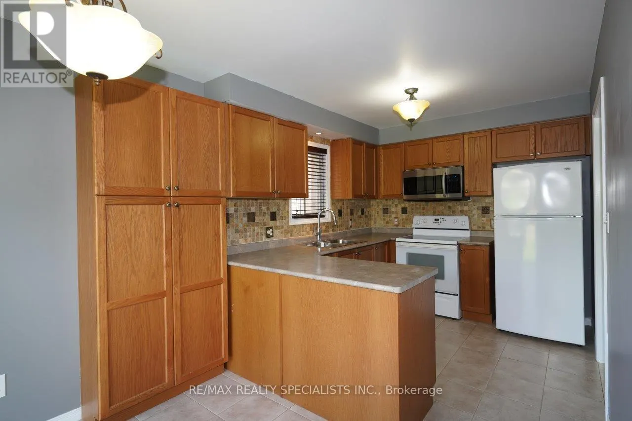 548 FALCONRIDGE DRIVE
