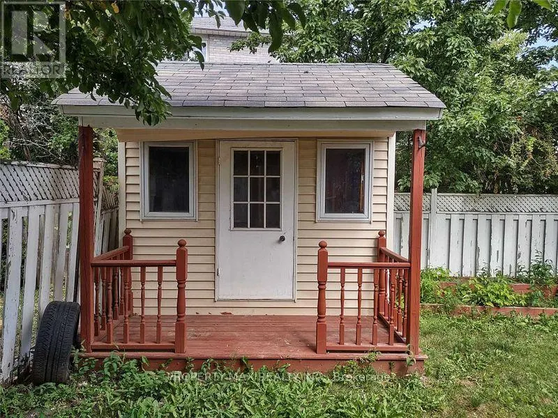 UPPER - 54 CHAPMAN DRIVE