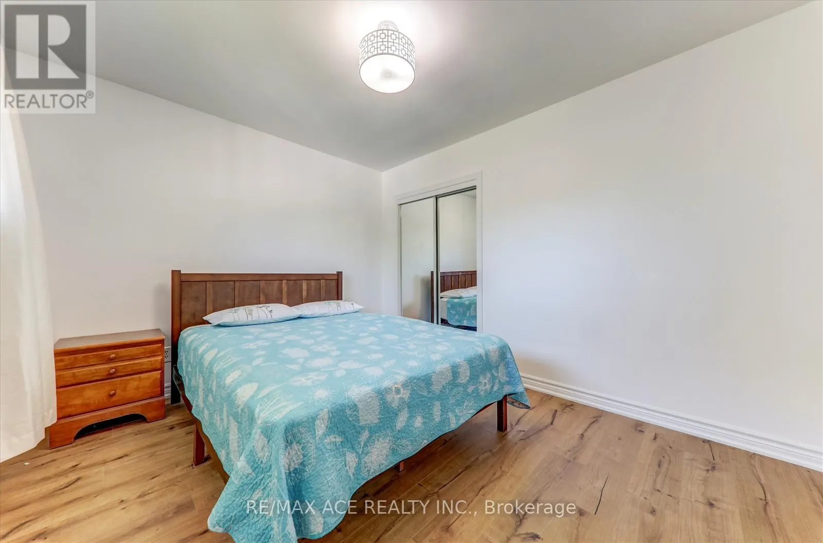 571 FAREWELL STREET
