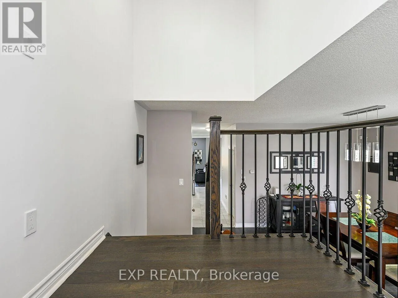 856 WRENWOOD DRIVE