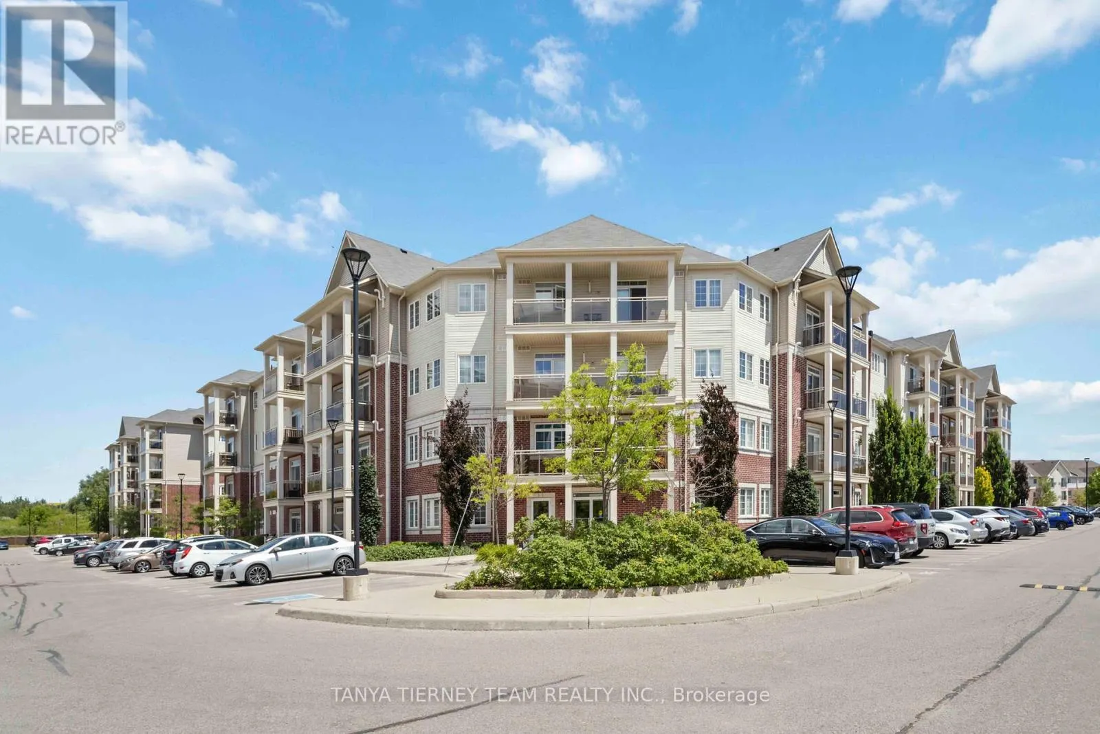 404 - 84 ASPEN SPRINGS DRIVE