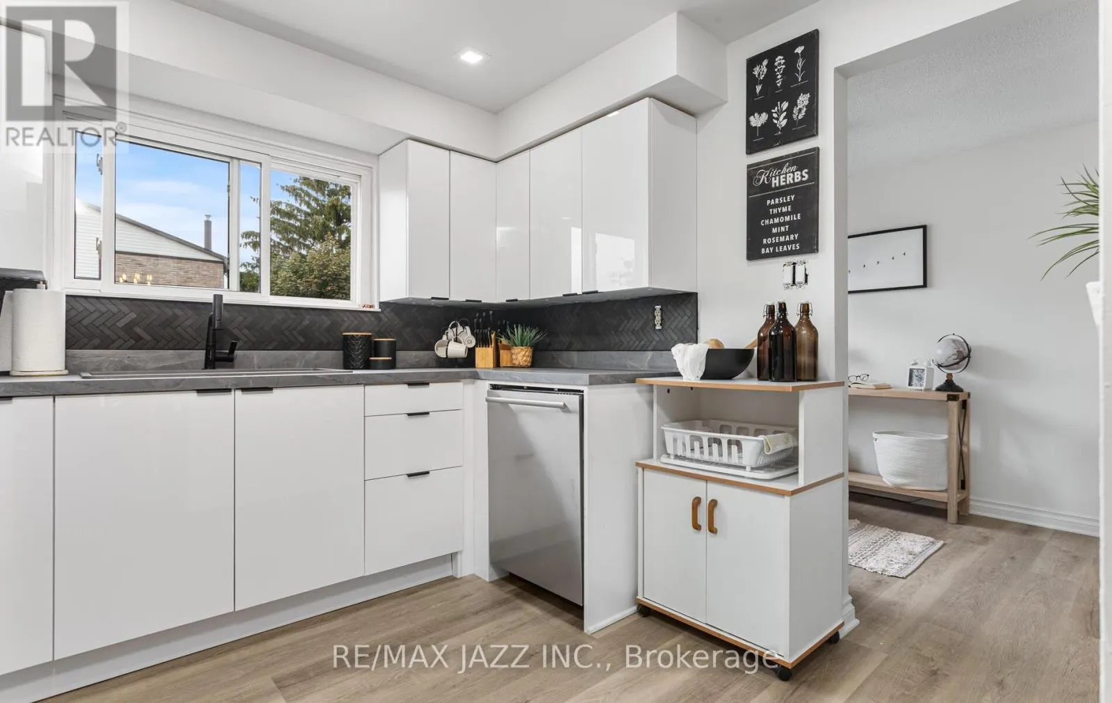 95 - 1330 TROWBRIDGE DRIVE, #95