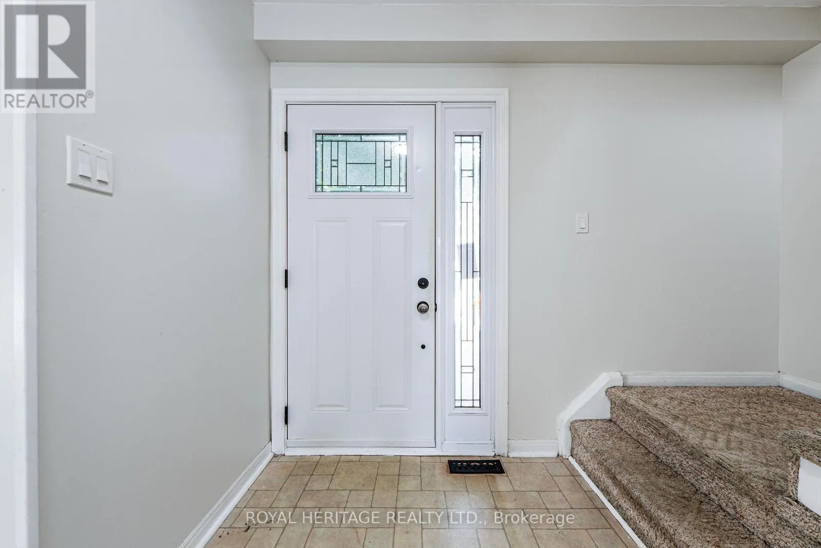 586 CREEKVIEW CIRCLE