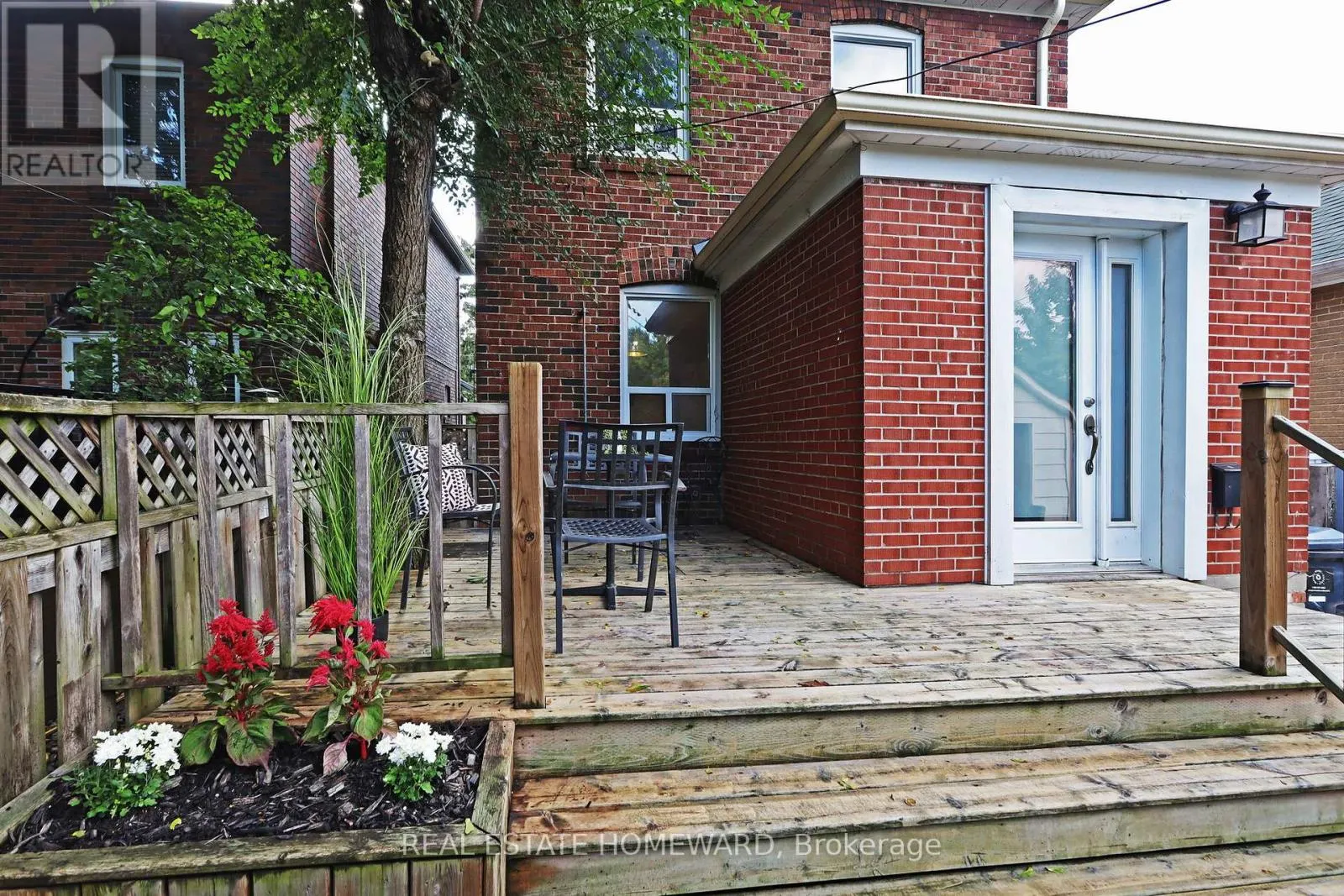 86 FLOYD AVENUE