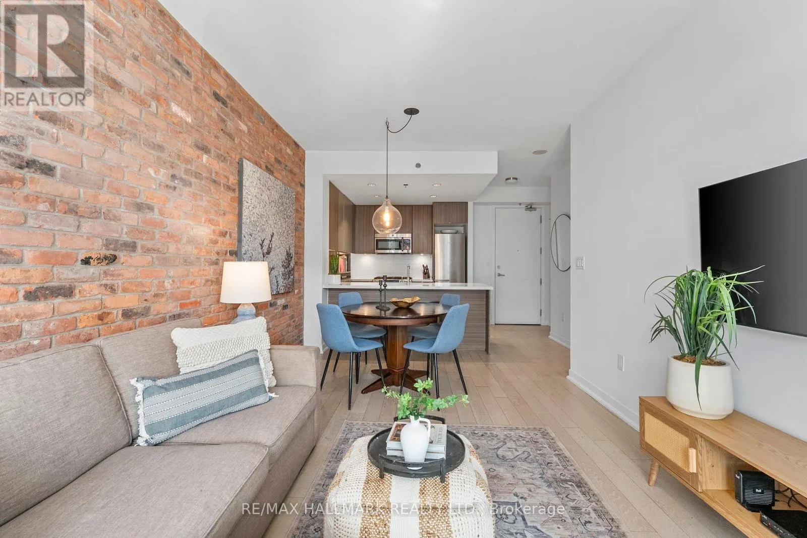 321 - 88 COLGATE AVENUE