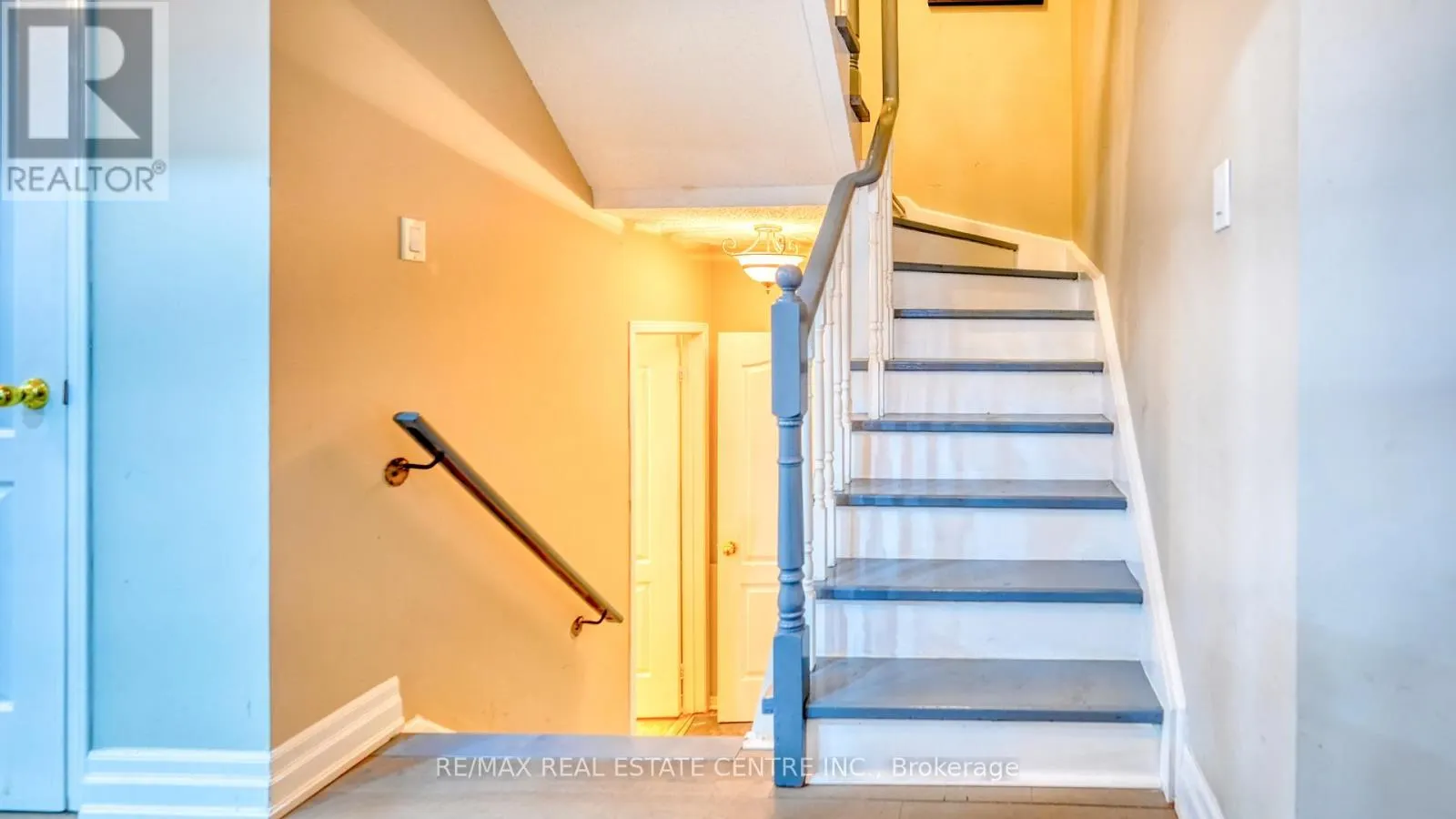 37 SHENANDOAH DRIVE