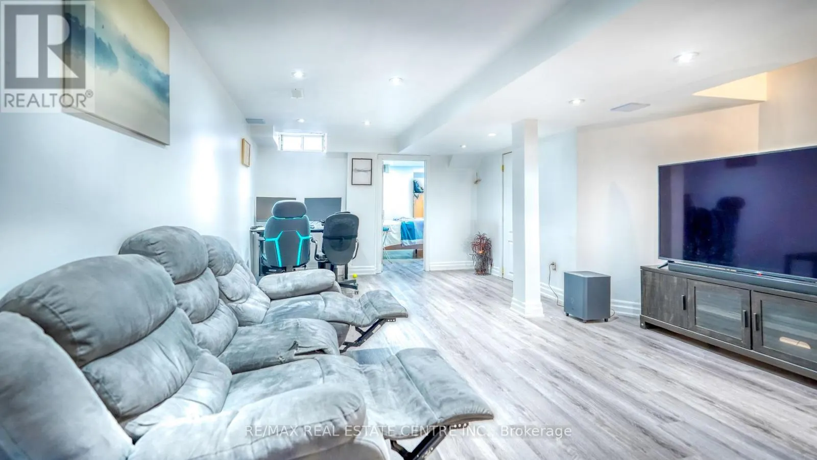 37 SHENANDOAH DRIVE