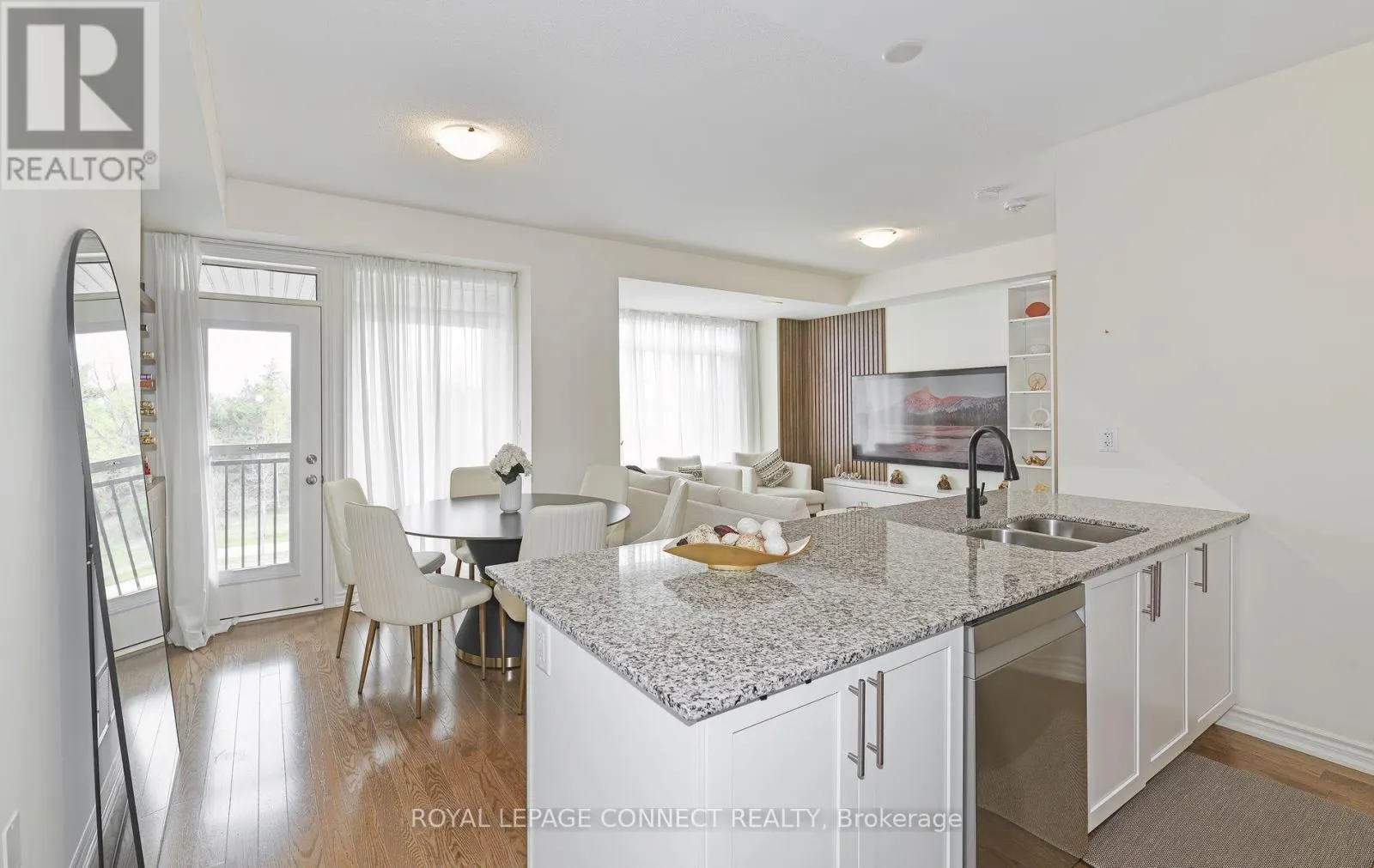 492 SALEM ROAD S