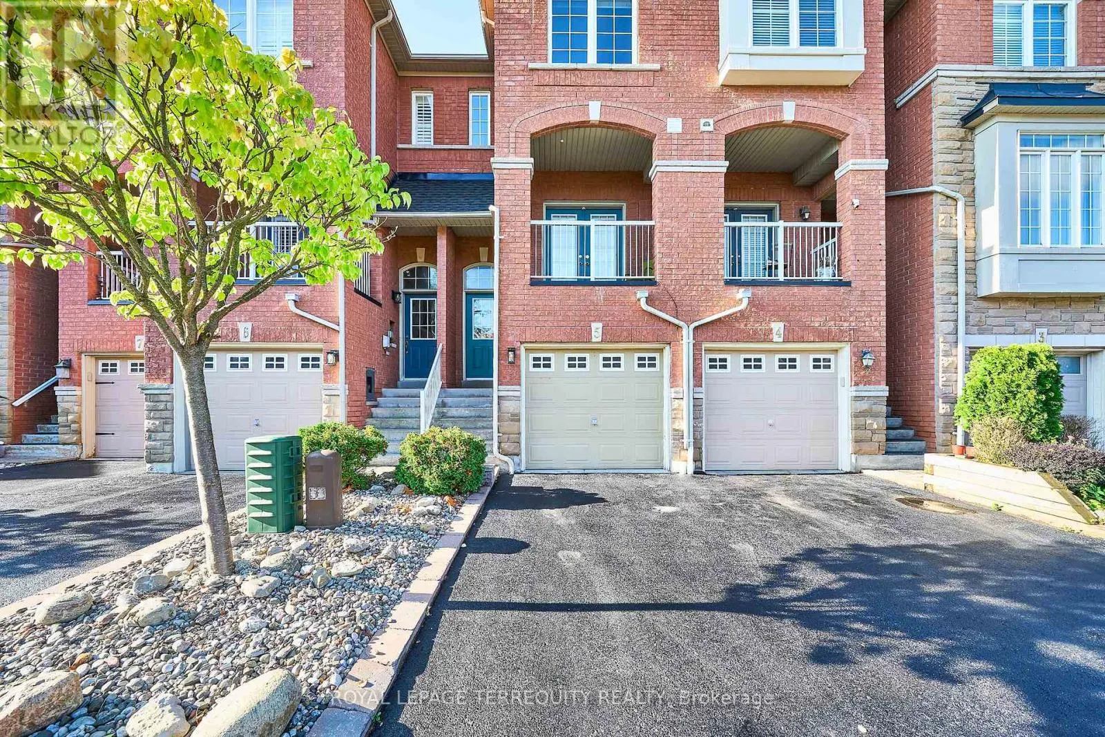 5 - 301 STROUDS LANE