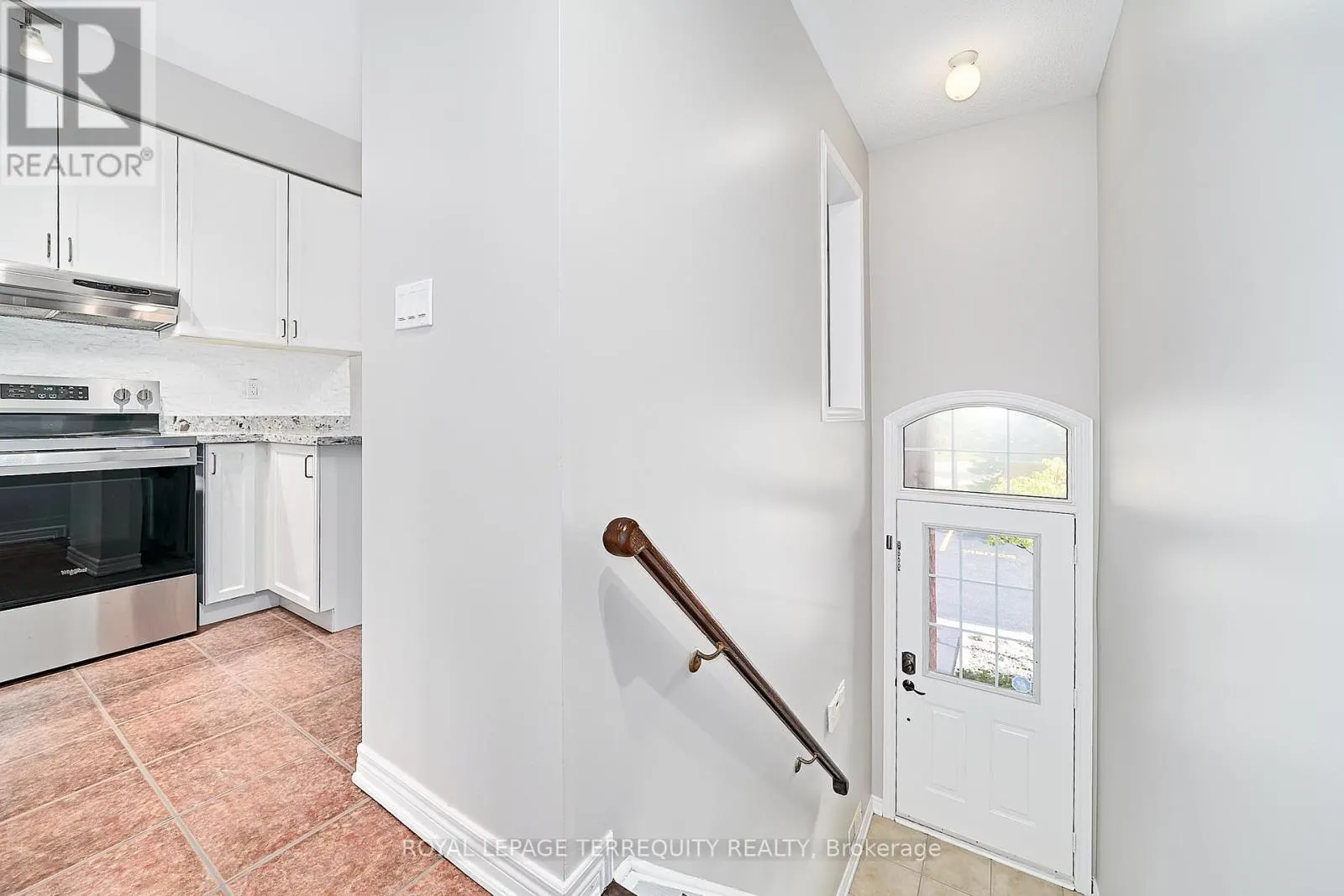 5 - 301 STROUDS LANE