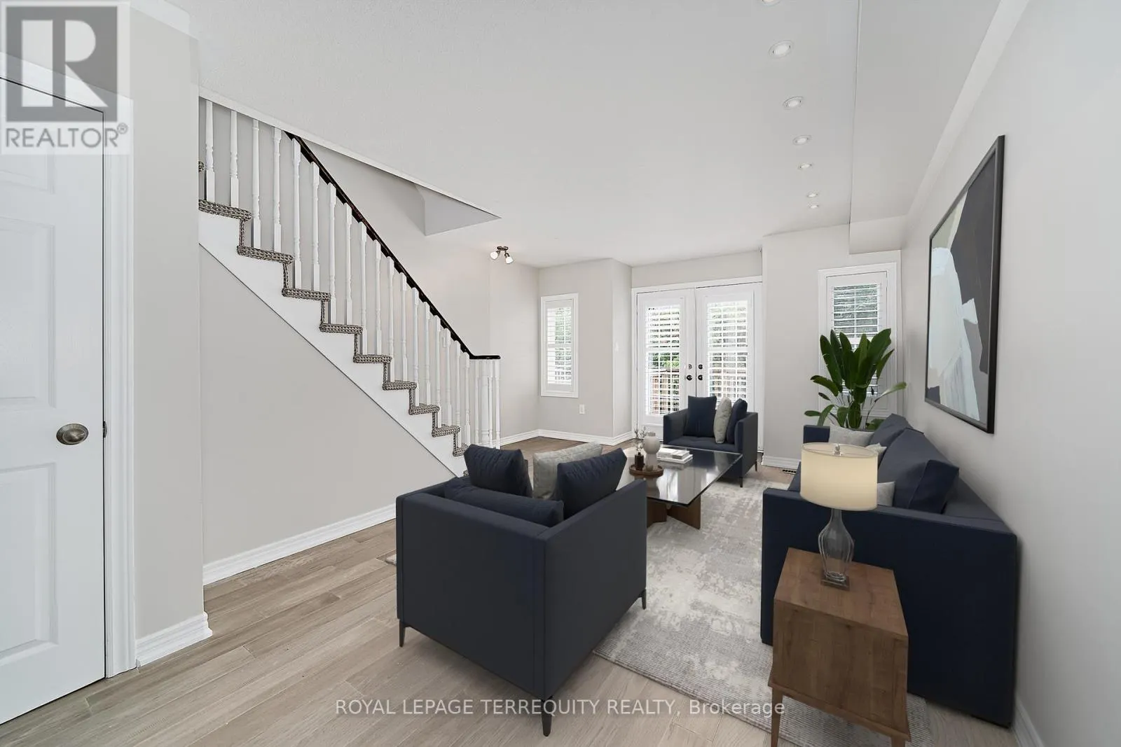 5 - 301 STROUDS LANE
