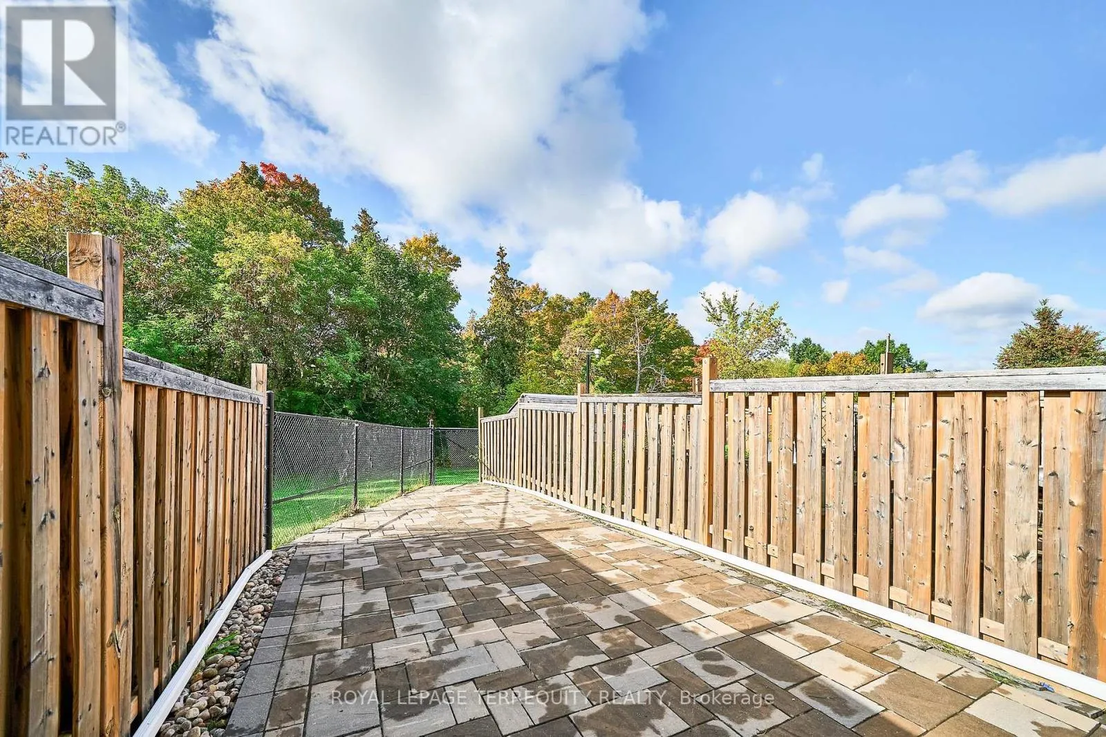 5 - 301 STROUDS LANE