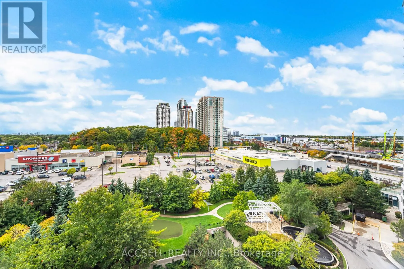 1015 - 68 GRANGEWAY AVENUE